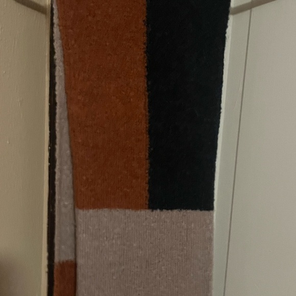 Bickley t Mitchell Wool & Alpaca And Other Blend Materials Scarf - Picture 5 of 9